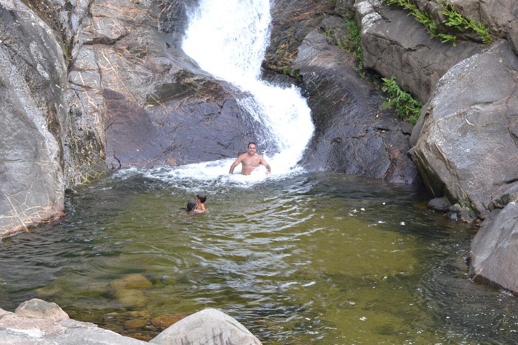 ホテルFazenda Agua Encantada アングラドスレイス エクステリア 写真